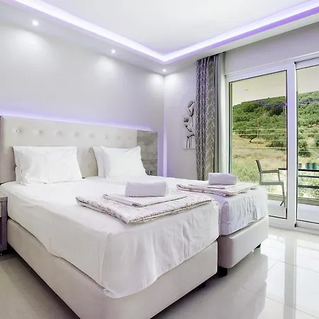 Dionysia S7 * אליקאנאס