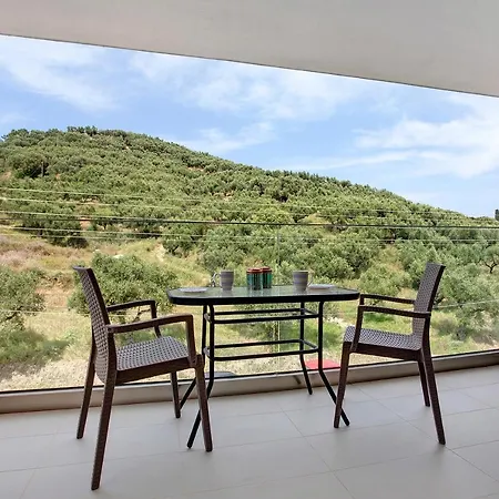 Apartment Dionysia S7 *