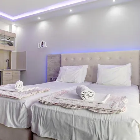 Apartment Dionysia S7 *